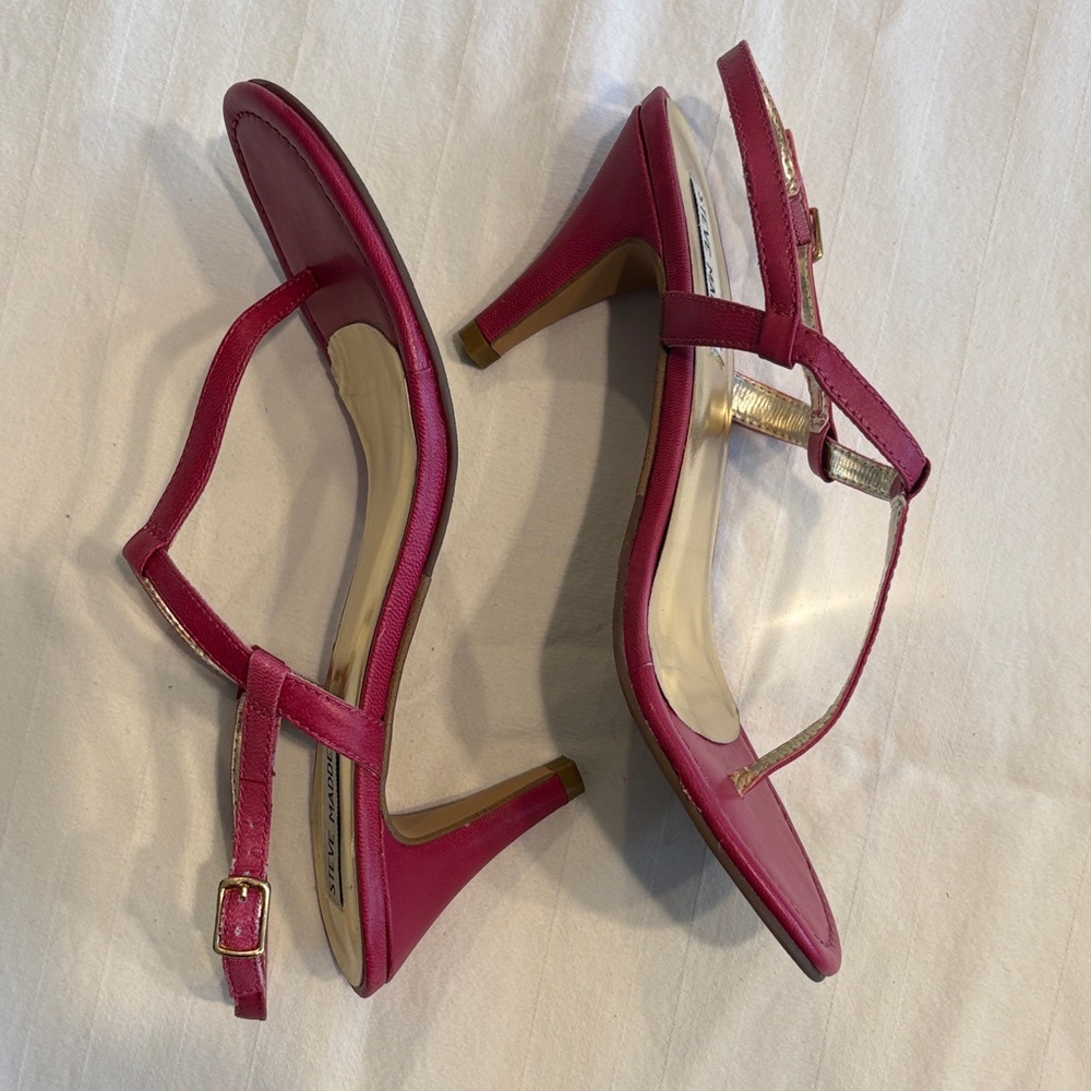 Steve Madden Women's Fuchsia Sandals - Picture 3 of 9